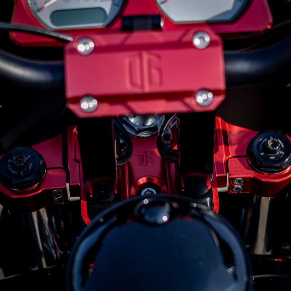 Red anodized OG touring top triple tree motorcycle clamp