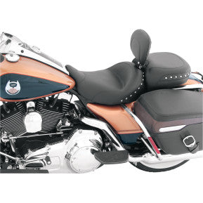 MUSTANG - WIDE SOLO SEAT W/ REMOVABLE BACKREST & REAR SEAT - CHROME STUDDED - '08-20 TOURING
