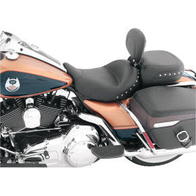 MUSTANG - WIDE SOLO SEAT W/ REMOVABLE BACKREST & REAR SEAT - CHROME STUDDED - '08-20 TOURING