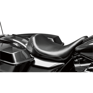 Le Pera Silhouette Solo Seat Smooth Black FL '08-'23