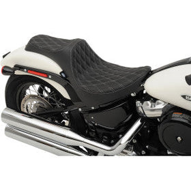 DRAG - PREDATOR III SEAT - DOUBLE DAIMOND, SILVER THREAD - '18-21 SOFTAIL