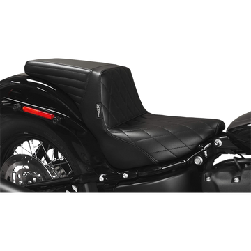 Le Pera Kickflip Seat Diamond Black FX/FL '18-'23