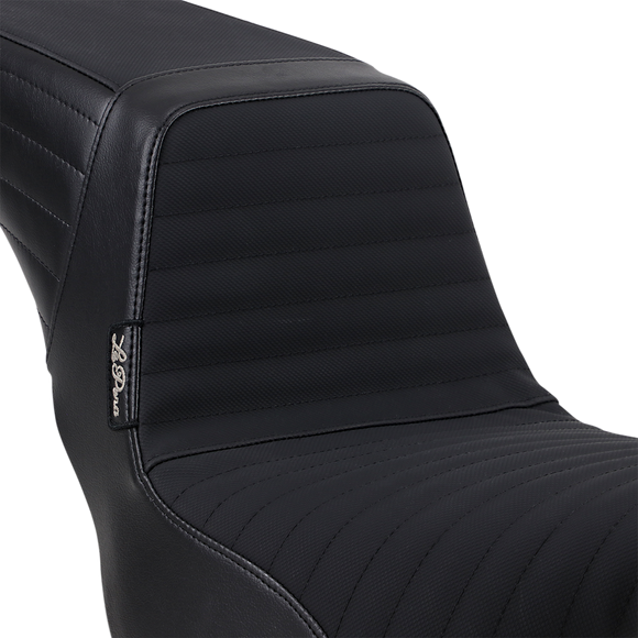 Le Pera Kickflip Seat Pleated w/ Gripp Tape Black Softail '18-'23
