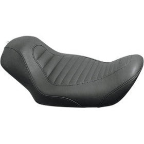 MUSTANG - TRIPPER SOLO SEAT - BLACK, TUCK AND ROLL - '06-17 DYNA
