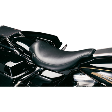Le Pera Silhouette Solo Seat Smooth Black FLHR '97-'07