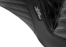 LE PERA Kickflip Seat - Double Diamond Stitch - FLH/FLT '23-'25 LV-597DD