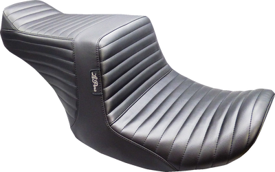 LE PERA Tailwhip Up Front Seat - Pleated - FLT/FLH '23-'25 LVU-587PT