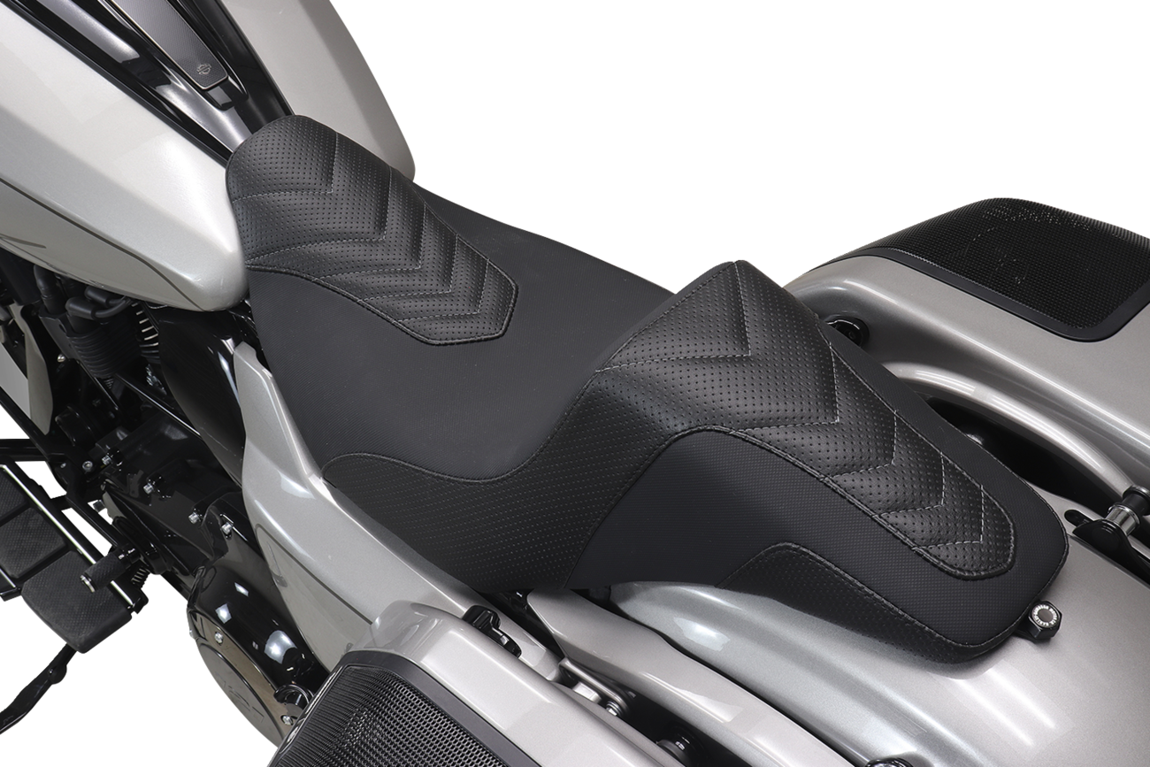 MUSTANG Kodlin Signature Series Squareback* Seat - Black w/ Gunmetal Stitch - FLH/FLT '23-'24 76324GM