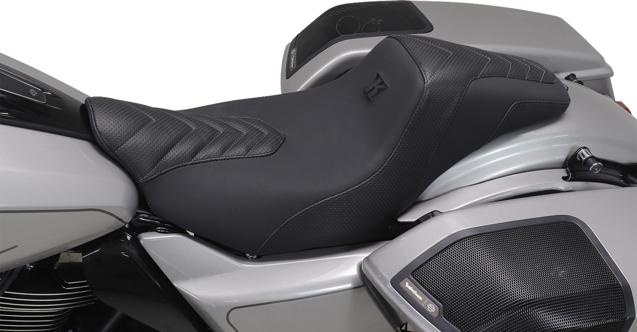 MUSTANG Kodlin Signature Series Squareback* Seat - Black w/ Gunmetal Stitch - FLH/FLT '23-'24 76324GM