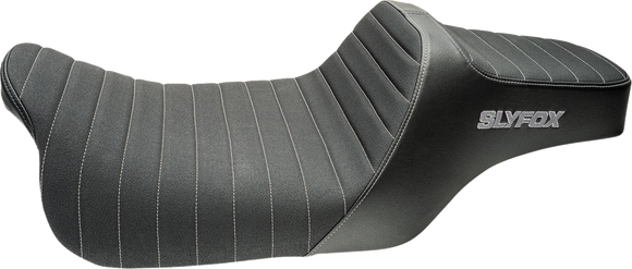 SLYFOX Highnoon Seat - Vinyl - Classic Stitch - Silver Logo - FLH/FLT '08-'24 4710B-SlyFox