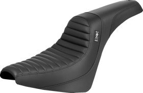 SADDLEMEN Thrashin ' Pro Series Seat - Tuck-n-Roll - FX '18-'25 TS81830T