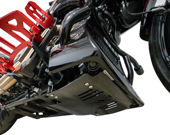 THRASHIN SUPPLY CO. Skid Plate - Carbon Fiber/Gloss - With Black Brackets - FLHX/FLTRX TSC-3034-1