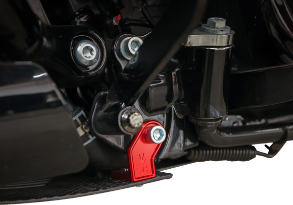 THRASHIN SUPPLY CO. Skid Plate - Carbon Fiber/Forged - With Red Brackets - FLHX/FLTRX TSC-3035-2