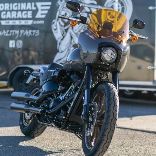 Harley-Davidson Gunship Grey T‑Sport fairing with amber windshield