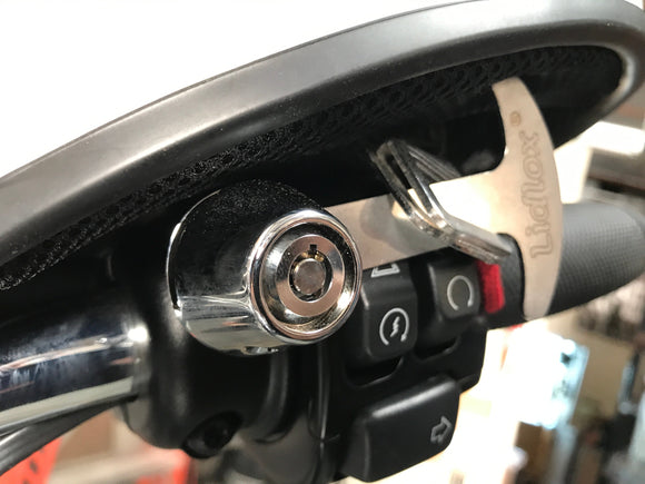 LIDLOX HELMET LOCK - DYNA/SOFTAIL/FXR/BAGGER/(SPORTSTER 04 AND EARLIER)