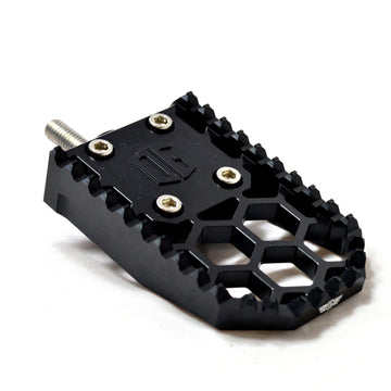 Original Garage Moto OG HoneyComp V3 black anodized 6061‑T6 brake pedal kit for Indian Challenger, Chieftain & Springfield