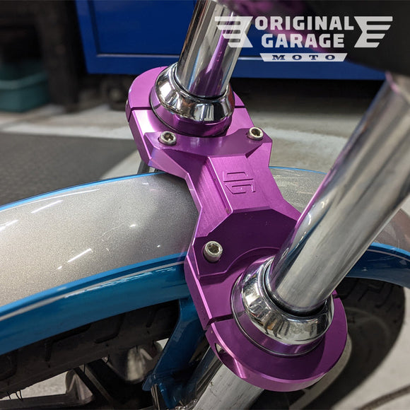 Original Garage Moto purple 39mm fork brace on Harley front fender