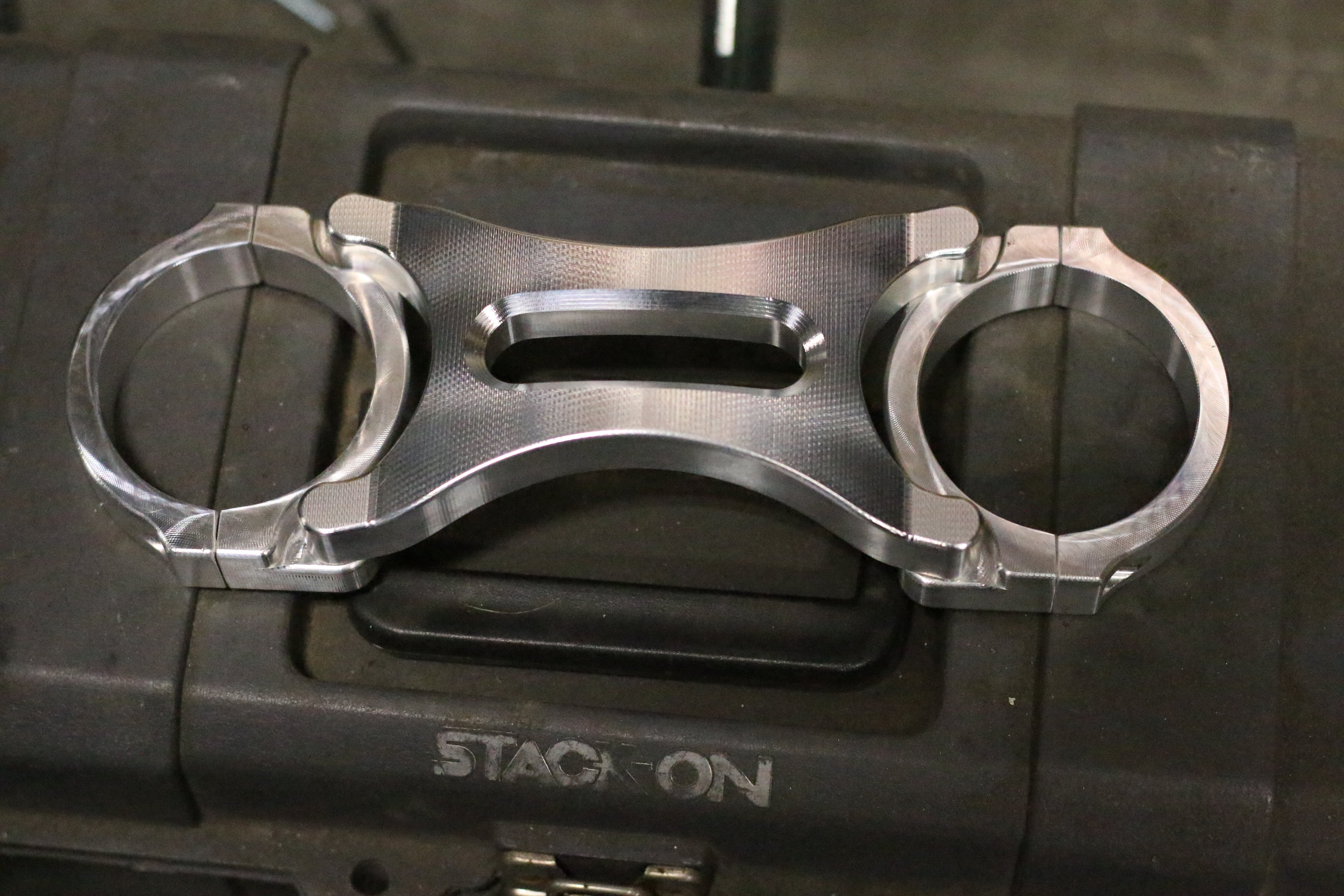 スピードキングス　 スリムラインフォークブレース　ハーレー SPEED-KINGS SLIM LINE FORK BRACE - 39MM | SPEED-KINGS CYCLE