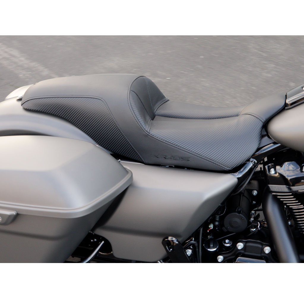 シート Saddlemen Kraus Moto Proシリーズシート2008-19ハーレー