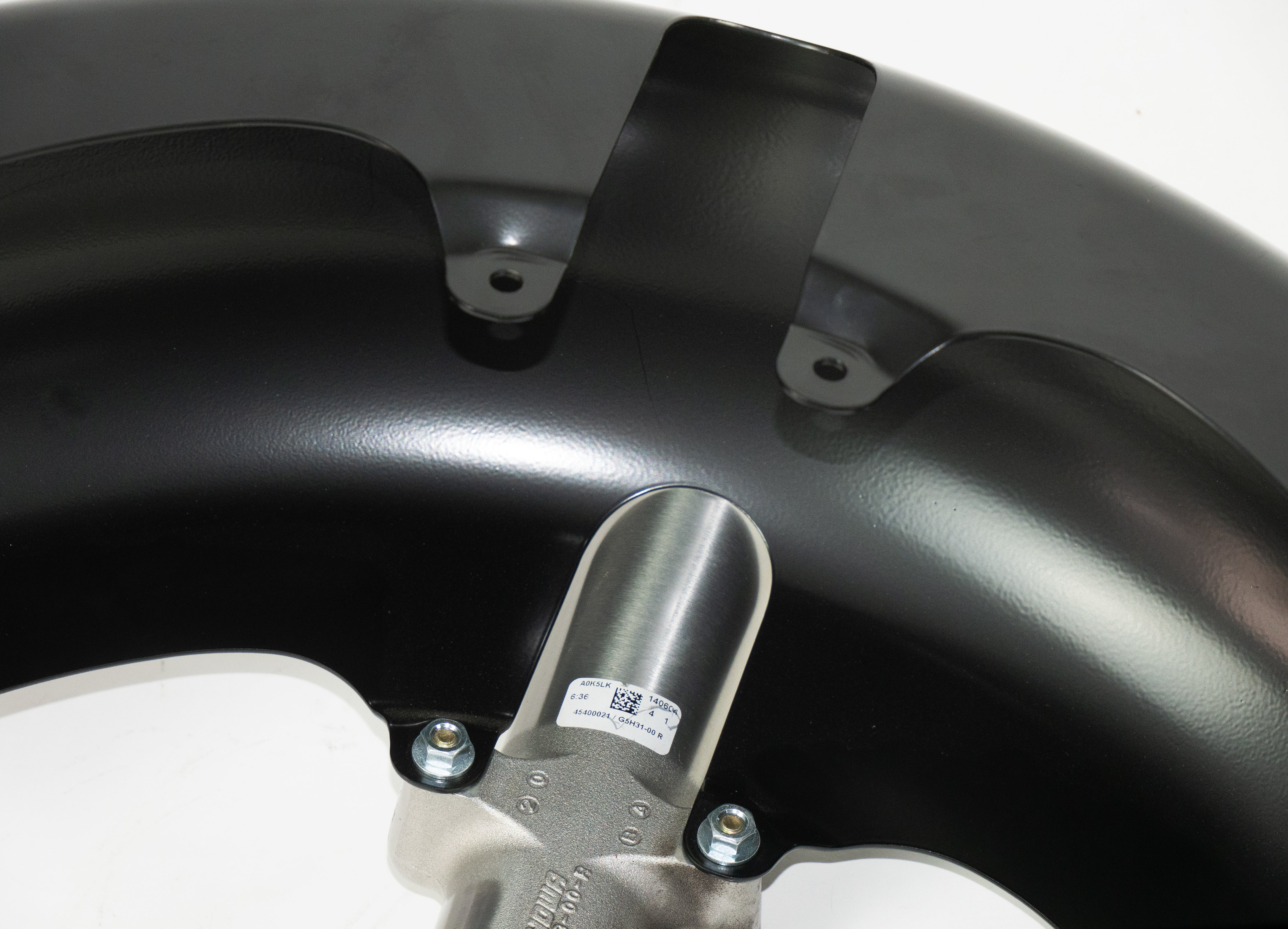 RWD V-Twin 8-wide LS-2 matte black front fender with mounting brackets