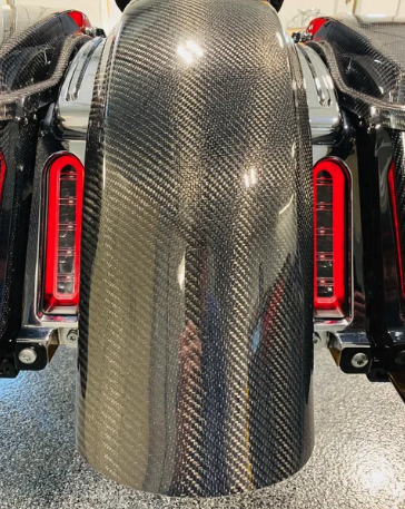 HOFMANN DESIGNS 2009 & LATER BAGGER CARBON FIBER REAR FENDER W/ SEAT DOCKING KIT