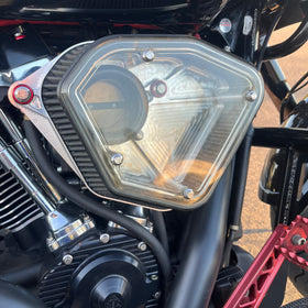 Harley-Davidson Alloy Art Boom Box clear air cleaner cover secured by Bamco ARP stainless steel bolts
