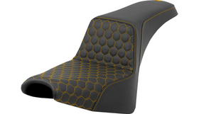 SADDLEMEN STEP-UP SEAT - HONEYCOMB - GOLD STITCHING - FXBB/FXST '18-'24