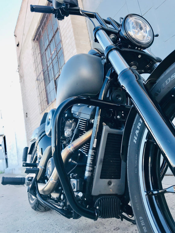 FXR DIVISION 18+ SOFTAIL NARROW CRASH BAR